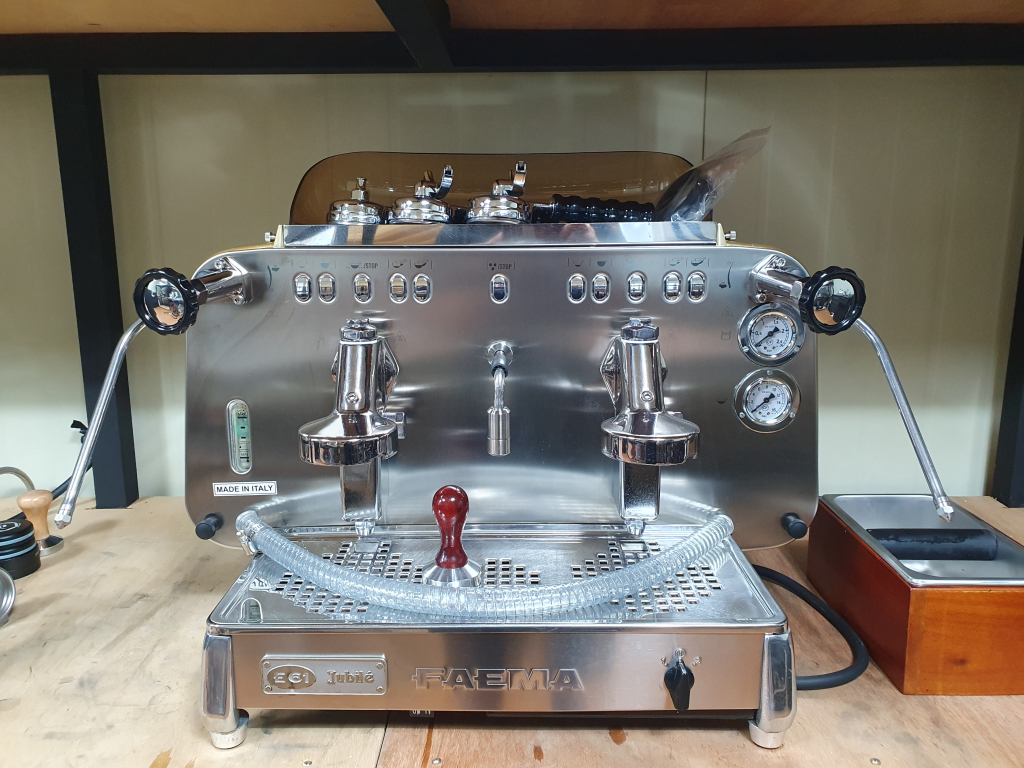 8284_copy_8285_3076965966_Vhiq7f2U_1c5b2e684f673eaad5552dbe6b7a0f6423415582.jpg 이미지크게보기