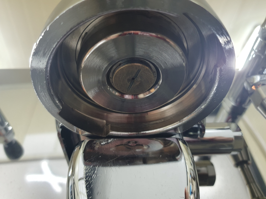 8522_copy_8523_3556009731_ENAMBusq_62ec9e9d00f14ebc82357c491baa04403dbdde8f.jpg 이미지크게보기