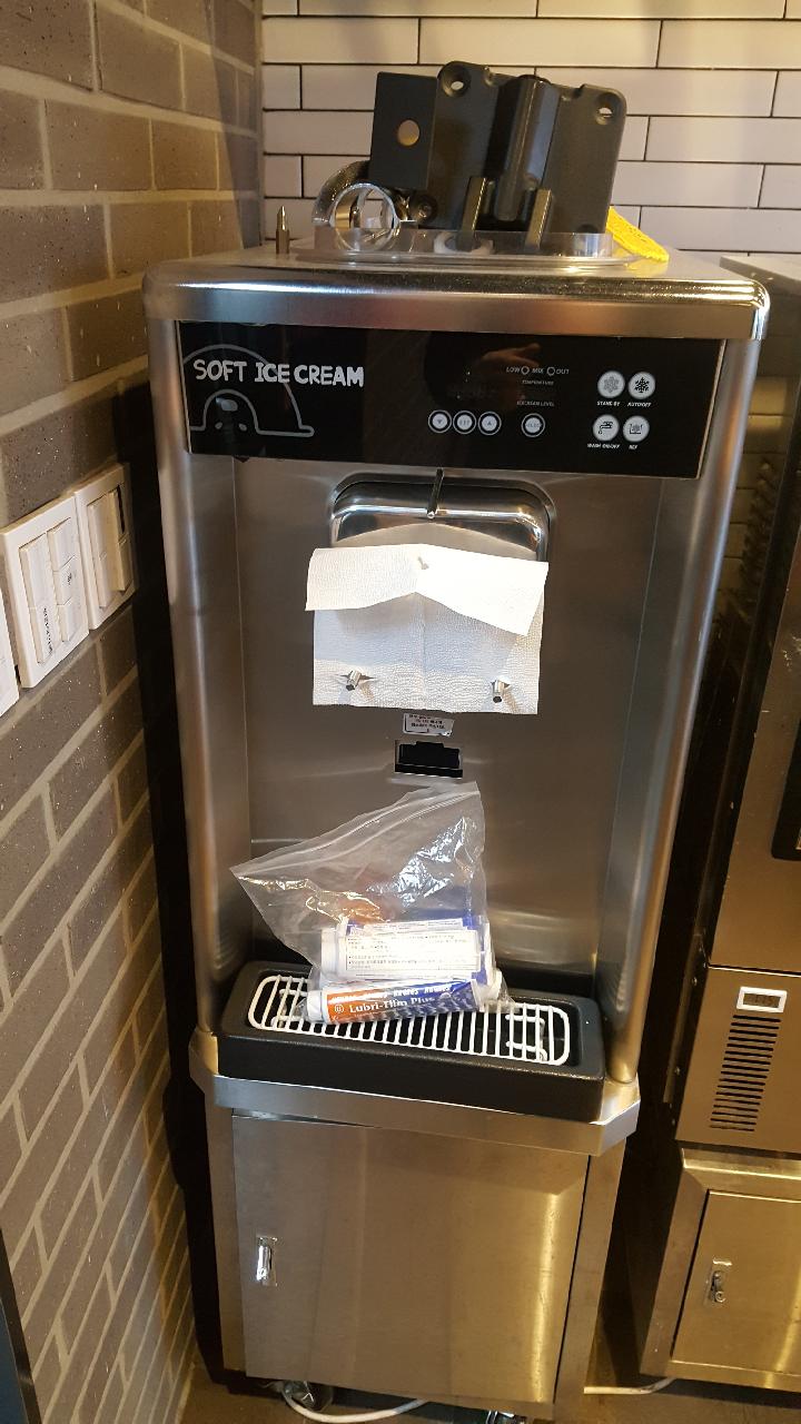 2000769928_tVhyrQJU_496443caa0366f067dd8aa52c7bf53de60d4e96c.jpg 이미지크게보기