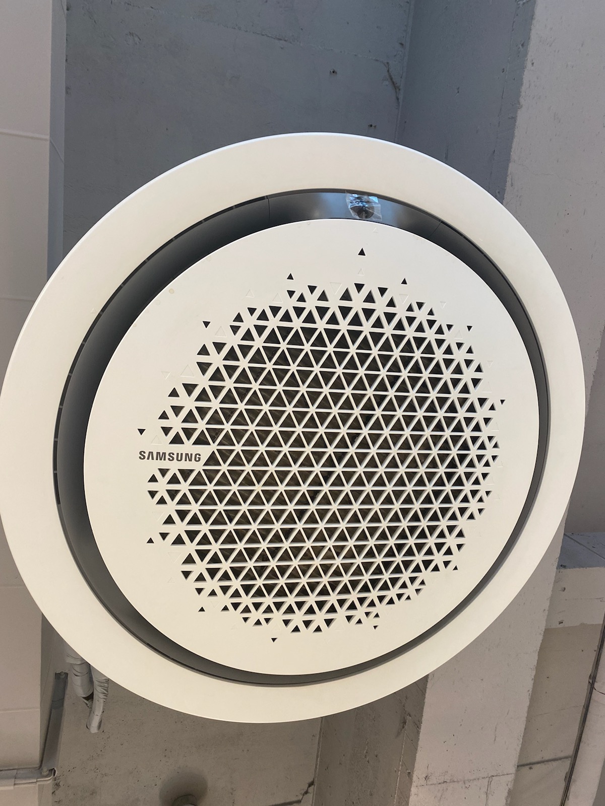 2000769928_XnmixMyF_89a9b36a155382f326b6b3a539091d948ddbb1ed.jpg 이미지크게보기